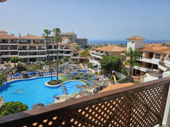 Park Albatros Tenerife real estate – tropical apartments in Golf del Sur